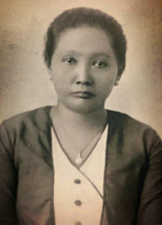 This is my Great grandmother Rasia Embut 1887-1947